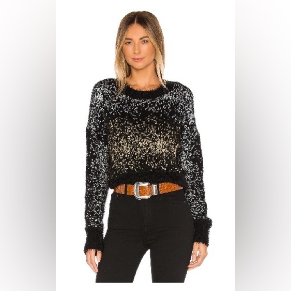 House of Harlow shimmer sweater w metallic threads. Size XS. Excellent condition